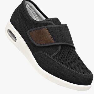 Men's Slip-On Mesh Comfort Shoe in Black.  Size:  10.5